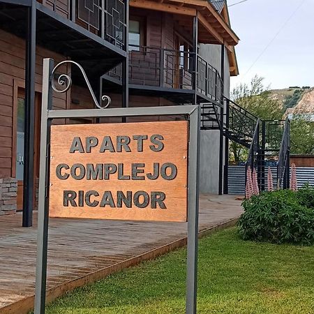 Aparts Complejo Ricanor El Chalten Exteriör bild